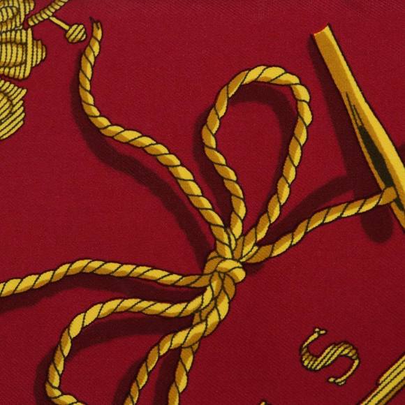 HERMES Carre 90 LES ARMES DE PARIS FLVCTVAT Scarf Silk Red Green Auth bs7738 - Picture 4 of 16